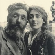 La probabile elaborazione digitale dell'immagine di Auguste Rodin vicino a Camille Claudel